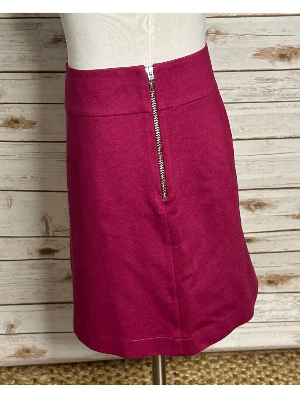 Banana Republic fuchsia pink side zipper A-line mini skirt Size 10 minimalist - Picture 2 of 4